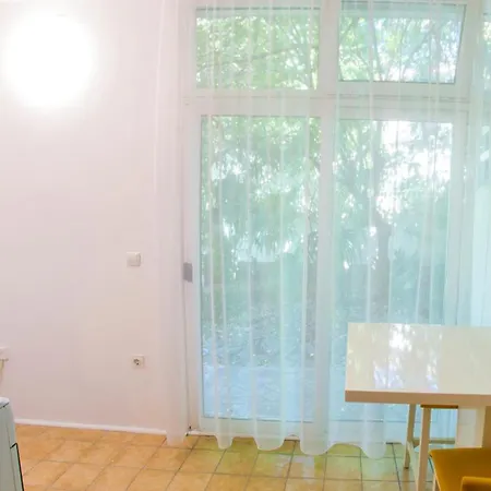 Old Town Oasis Apartman *