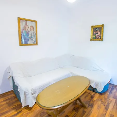 Old Town Oasis Apartman *